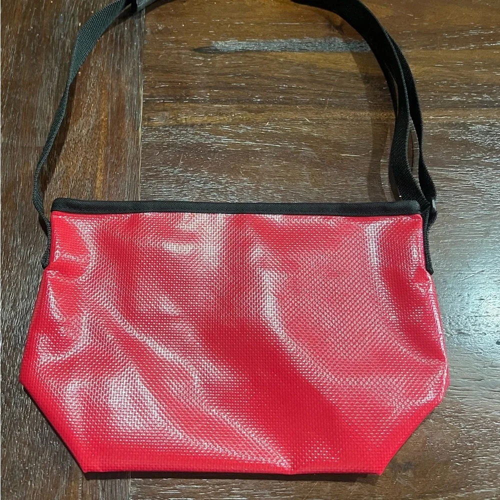Manhattan Portage Red Crossbody Messenger Bag